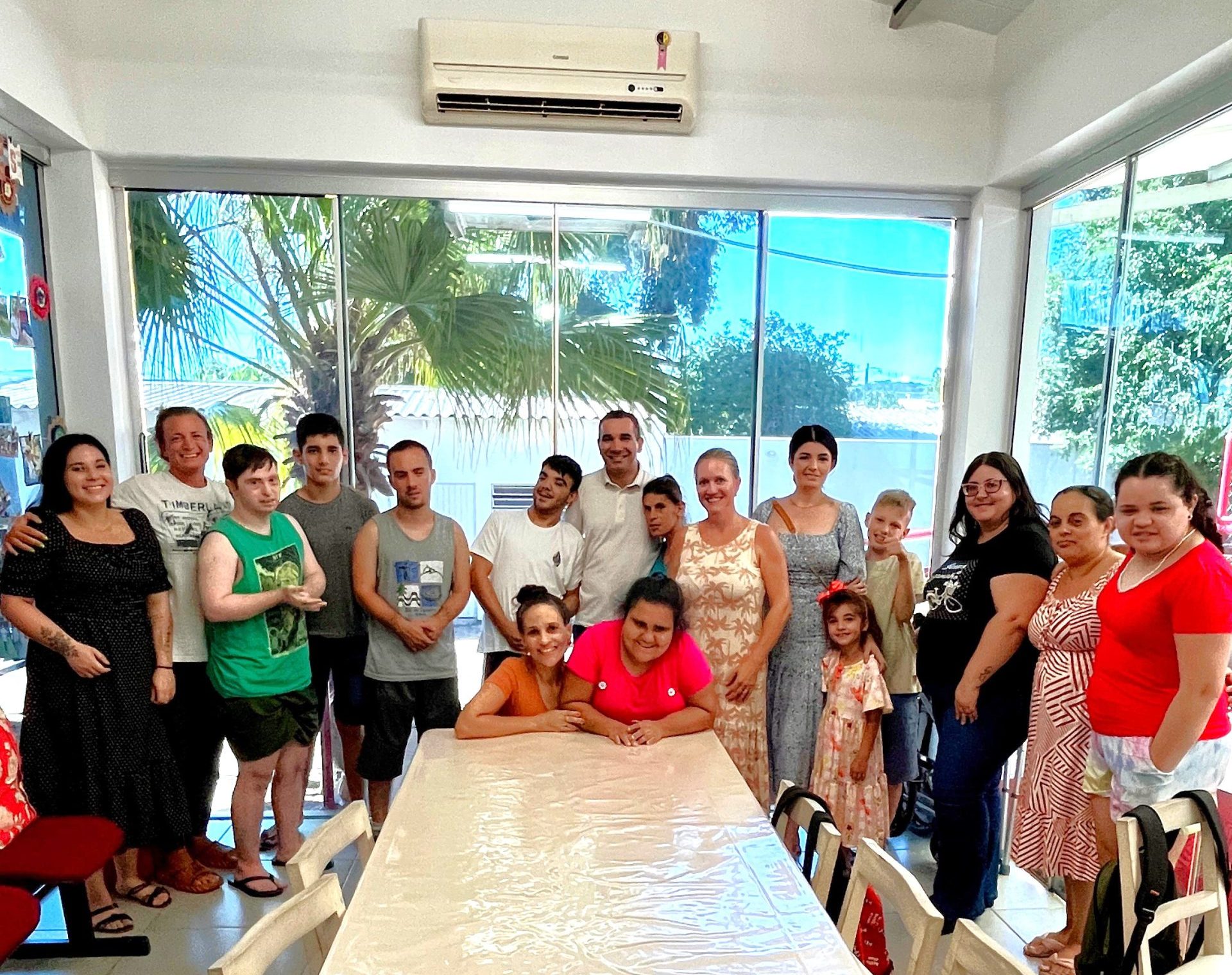 Prefeito Gilberto Gomes visita Apae de Parobé e destaca importância da instituição