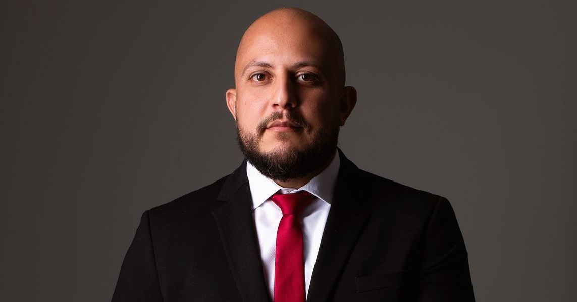 Advogado taquarense recebe prêmio por atuação digital