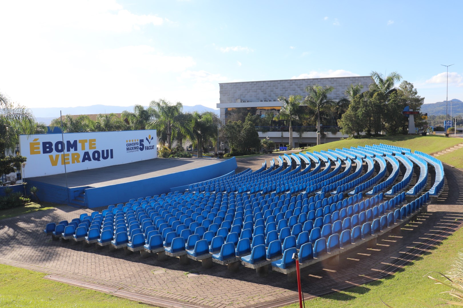 Jogos Digitais e Letras da Faccat recebem nota máxima em avaliação do MEC