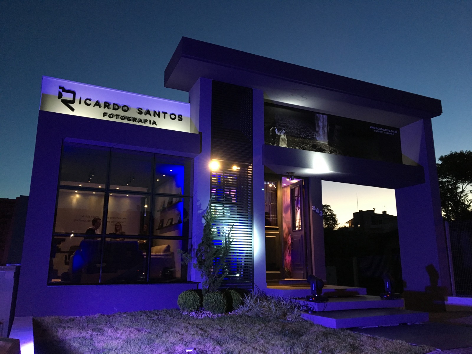 Estúdio Ricardo Santos Fotografia oferece ampla gama de serviços e aposta em revelação para preservar memórias