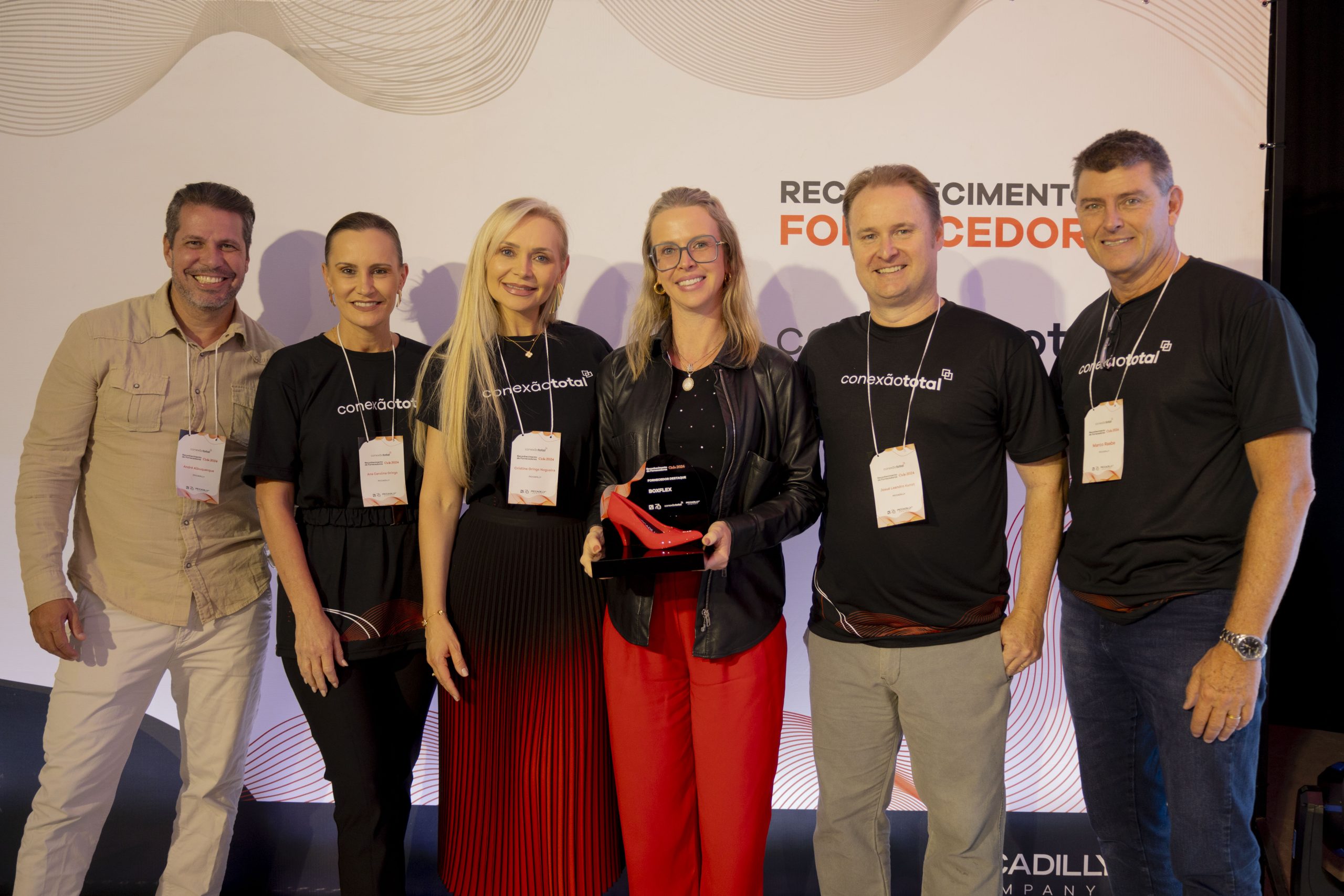 PICCADILLY homenageia fornecedores em evento Conexão Total em Igrejinha