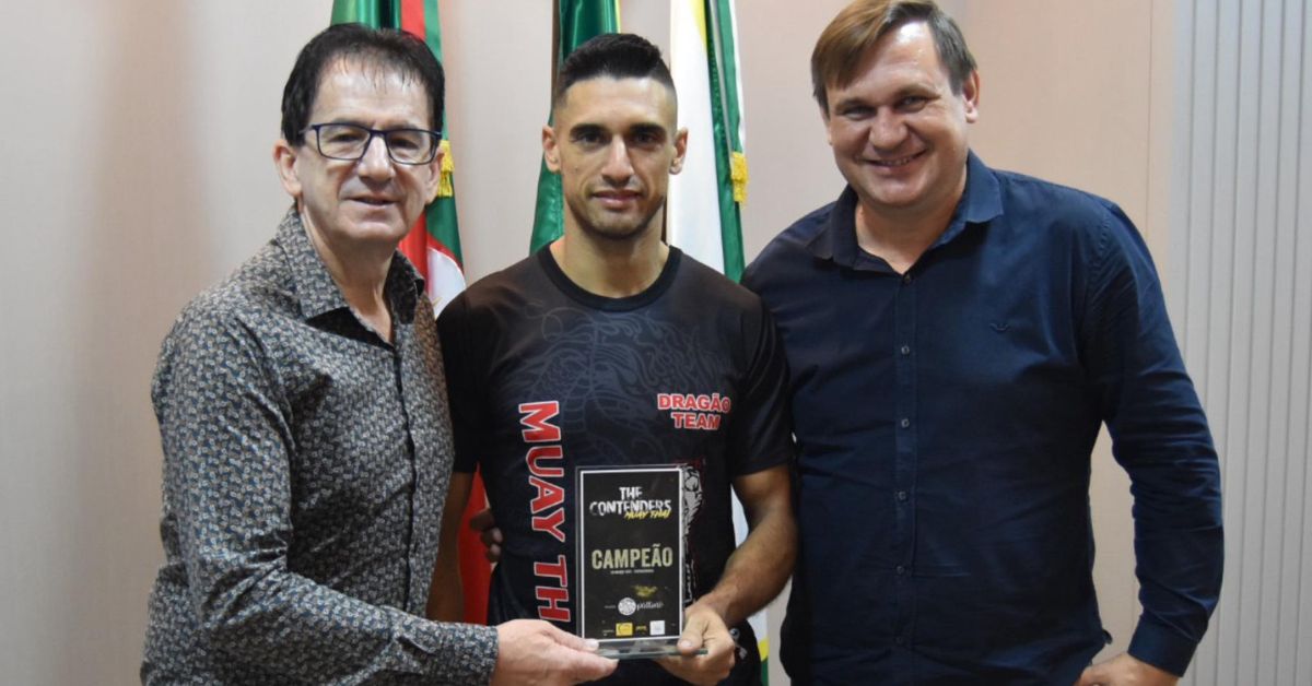 Atleta de Riozinho conquista título no torneio The Contenders Muay Thai