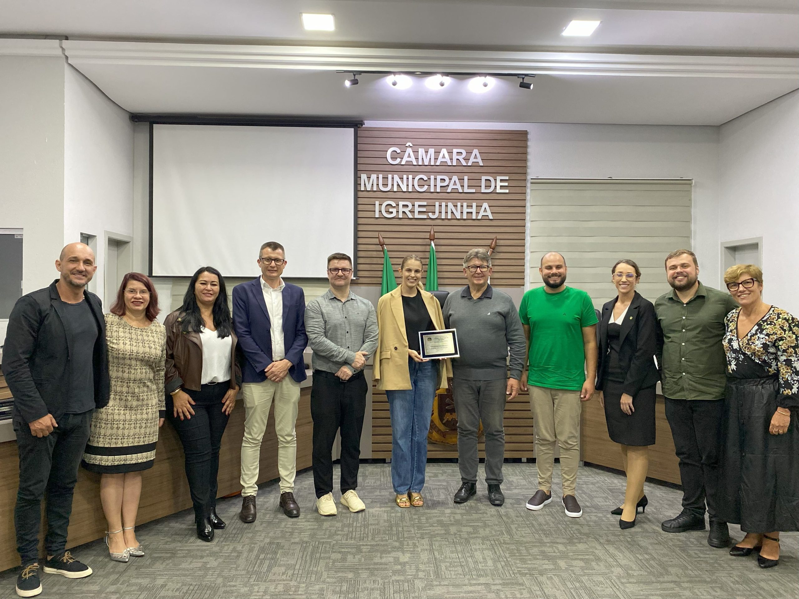Câmara de Vereadores de Igrejinha homenageia Calçados Tabita pelos 55 anos de história