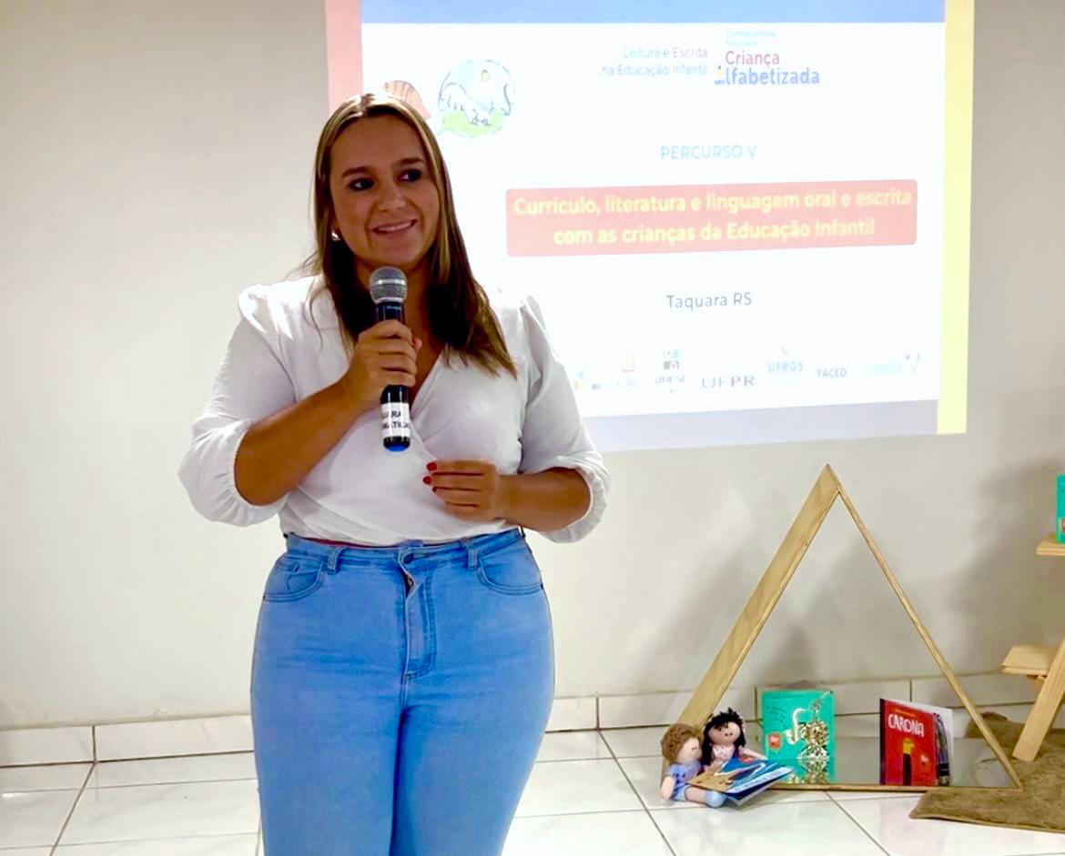 Professores da Educação Infantil passam por formação em Taquara