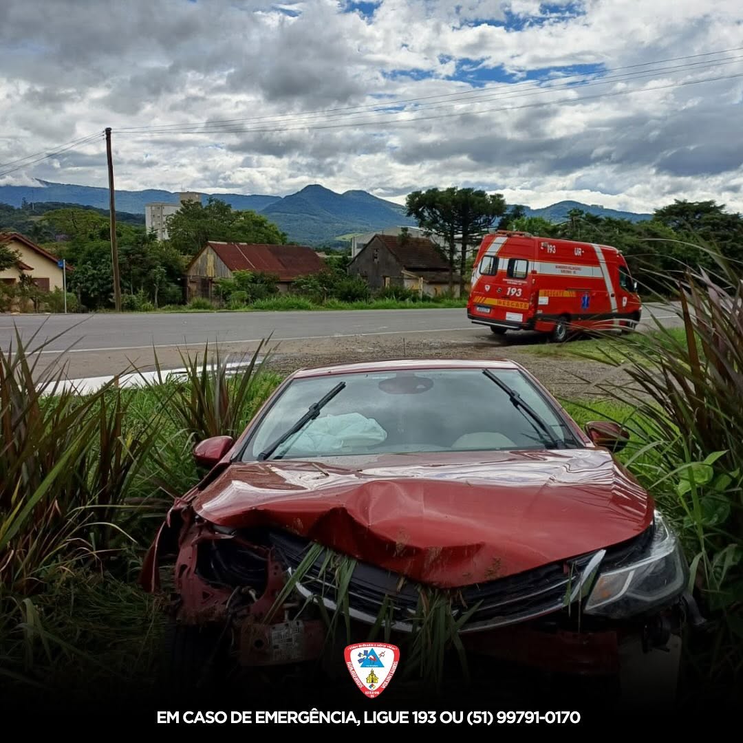 Bombeiros atendem acidente na ERS-115, em Igrejinha