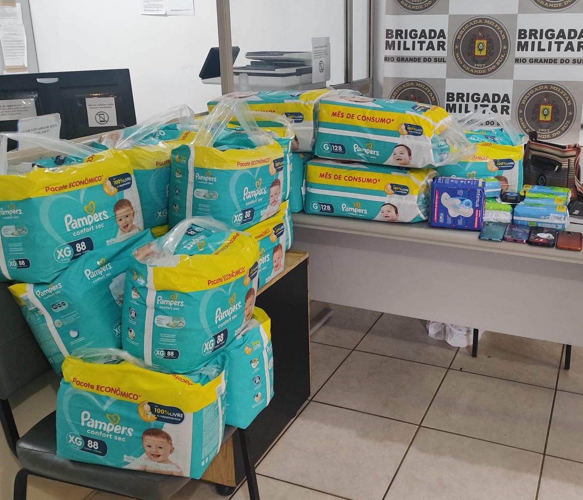Brigada prende casal que aplicava golpes na compra de fraldas