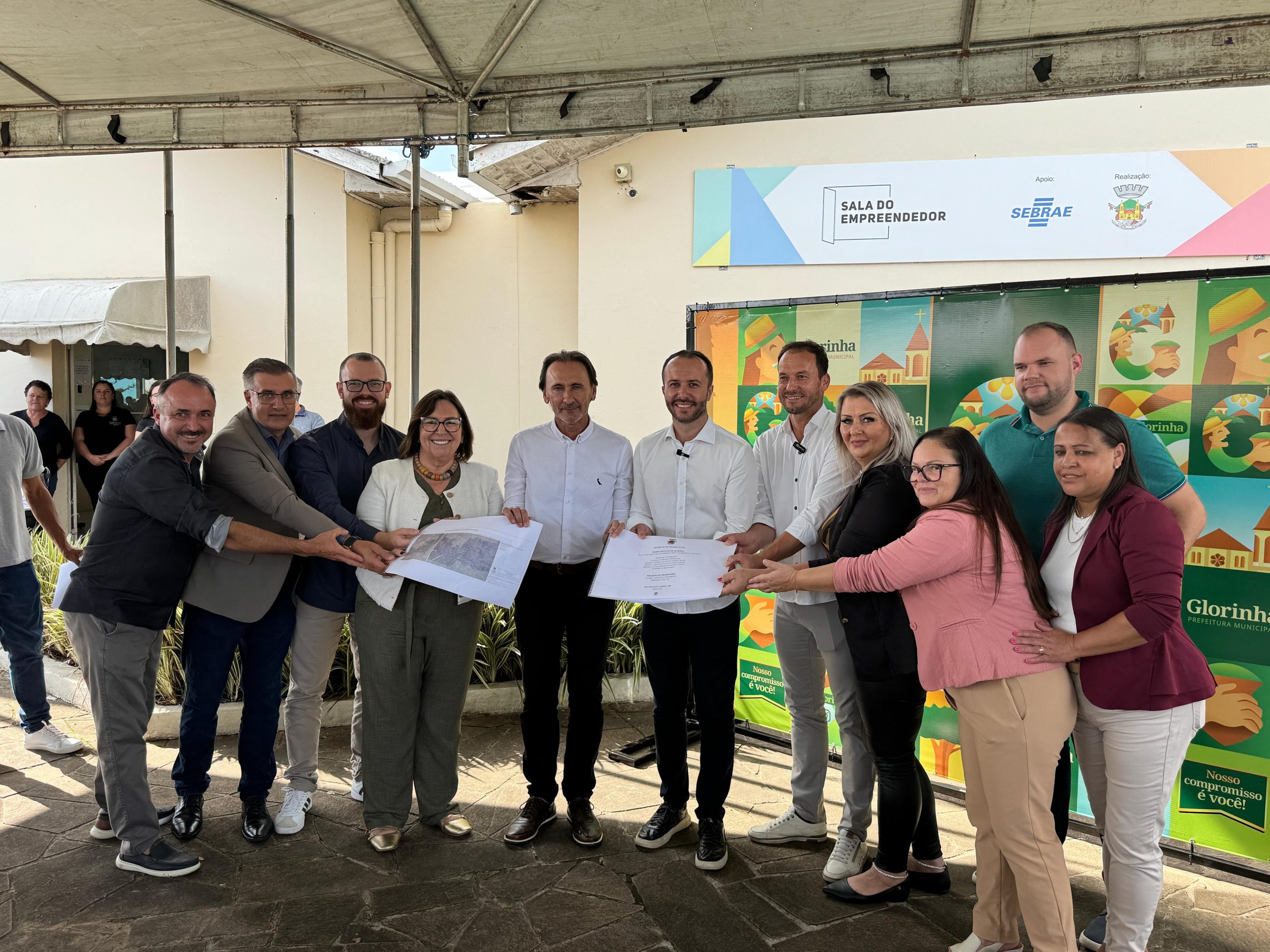 Taquara e Glorinha apresentam projeto para asfaltamento no interior entre os municípios