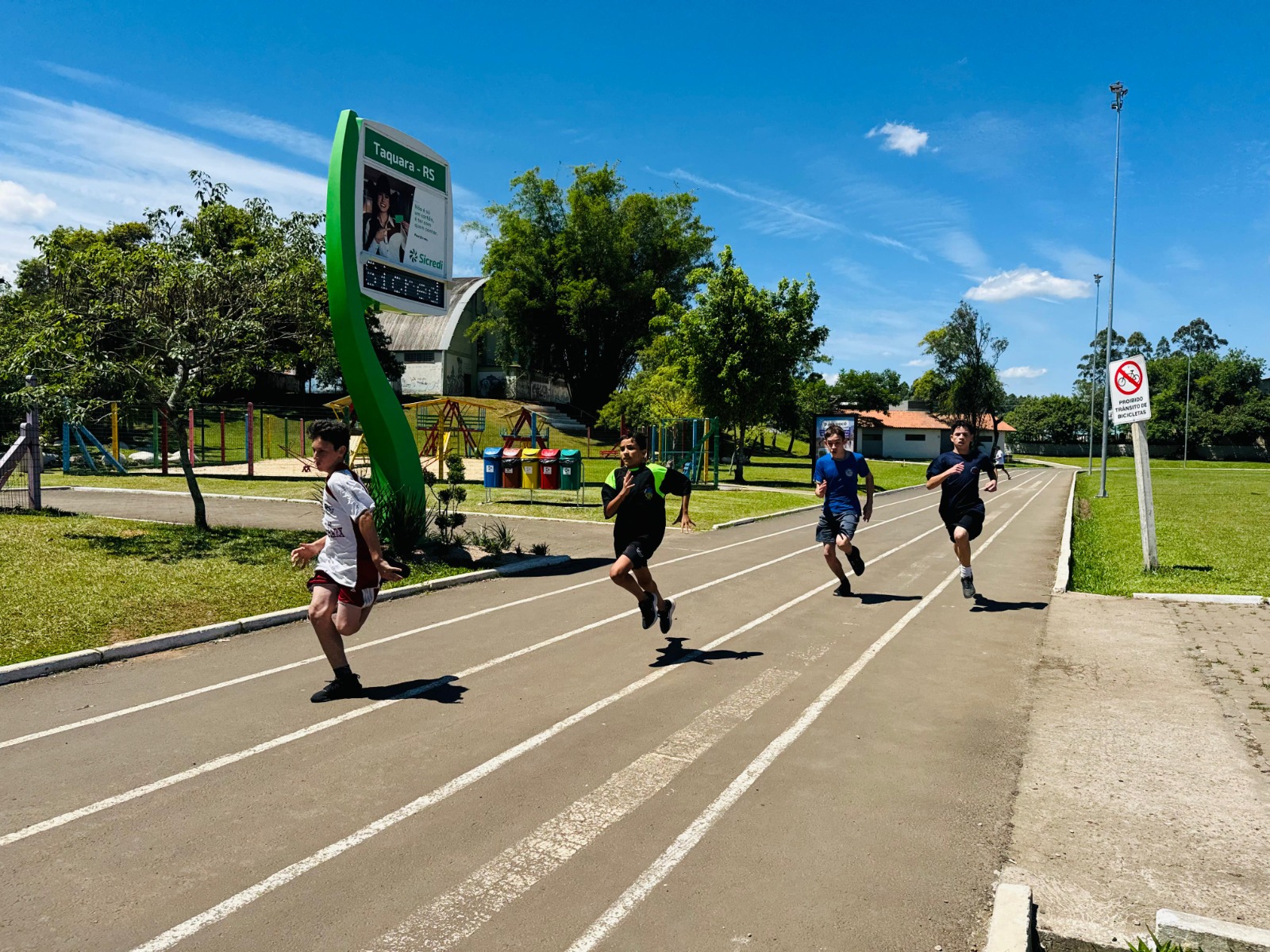 Estudantes de Taquara participam de provas de atletismo nos dias 29 e 30 de abril