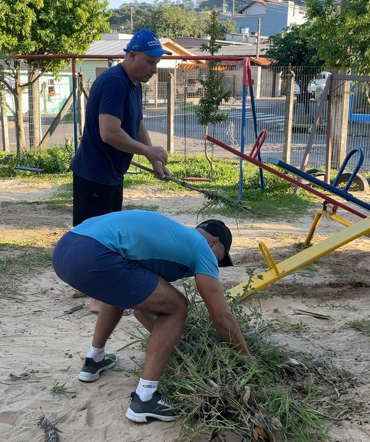 Comunidade se mobiliza para revitalizar pracinha da escola Leopoldo Frederico Willers, em Parobé