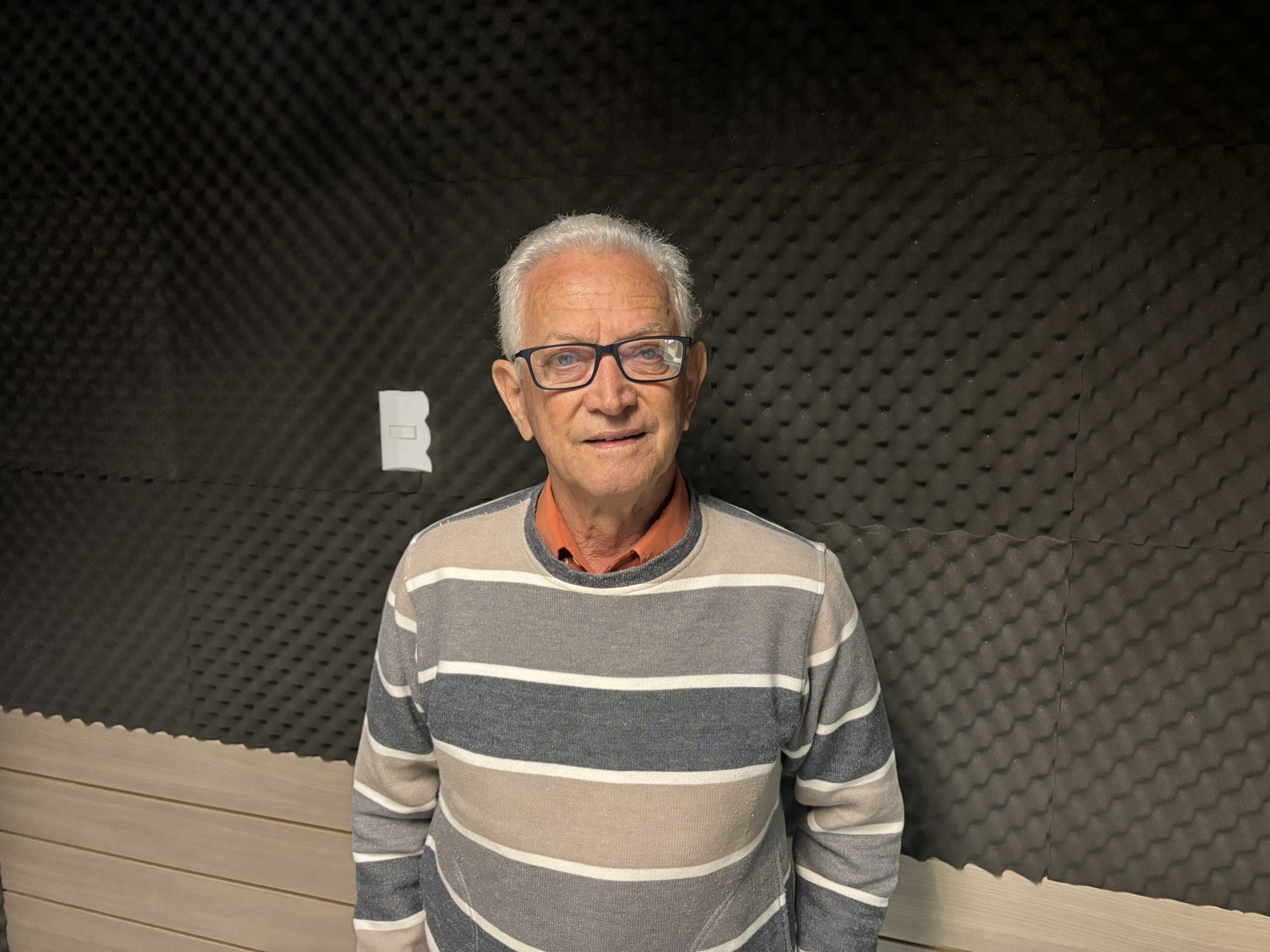 Professor Telmo Carlotto lança livro que resgata tradições culturais da região