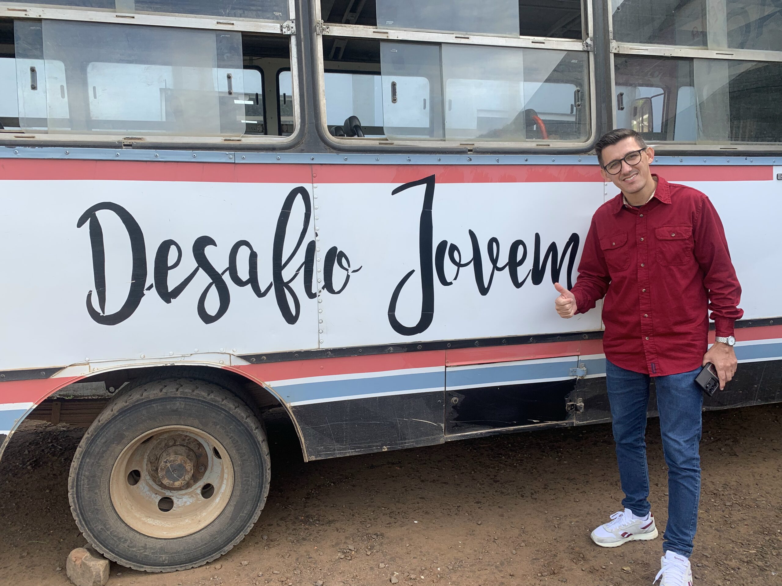 Desafio Jovem: vencendo as drogas por meio da fé e espiritualidade