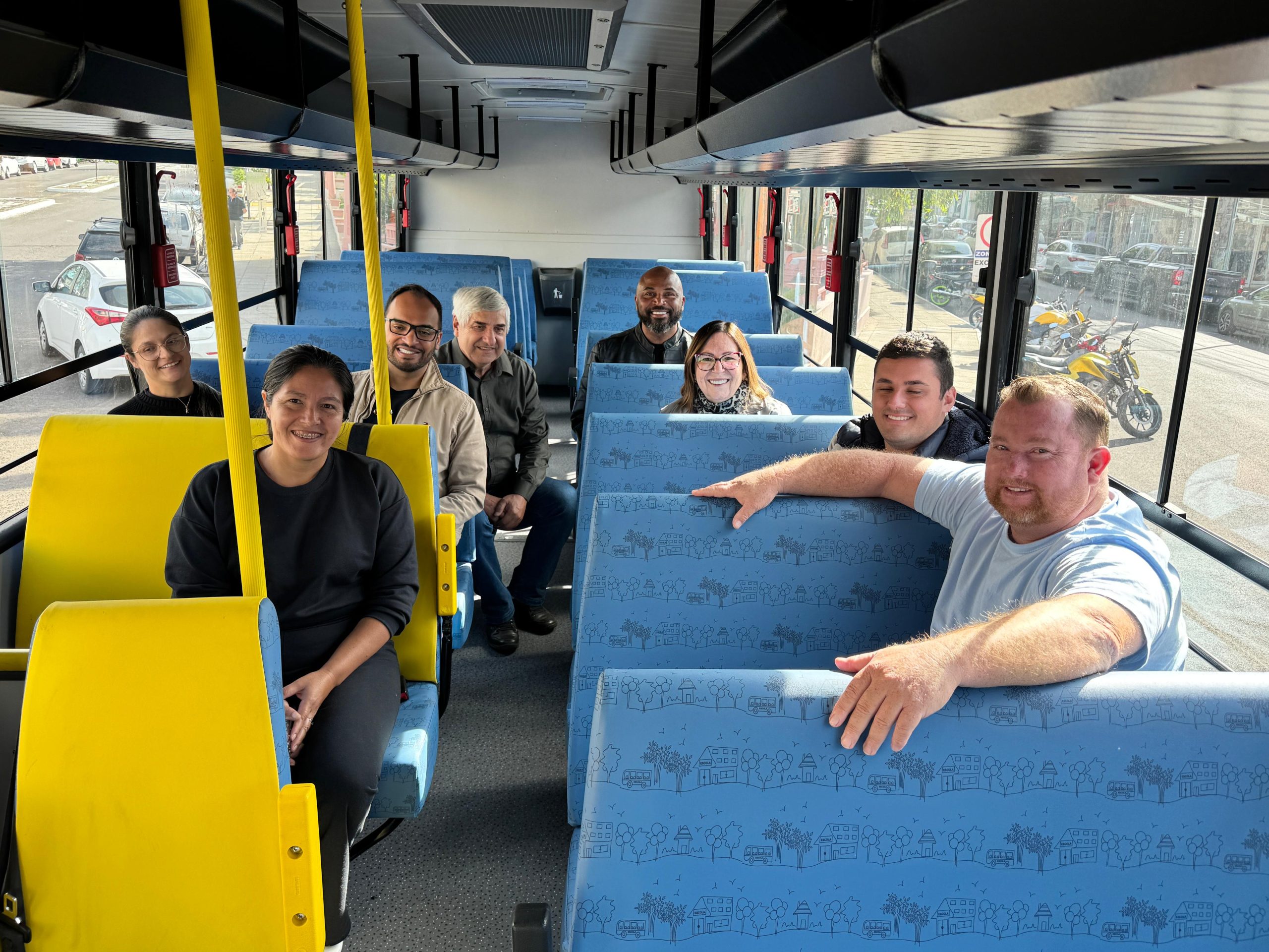 Prefeitura de Taquara assume transporte escolar no interior do município e novo ônibus próprio é incorporado à frota