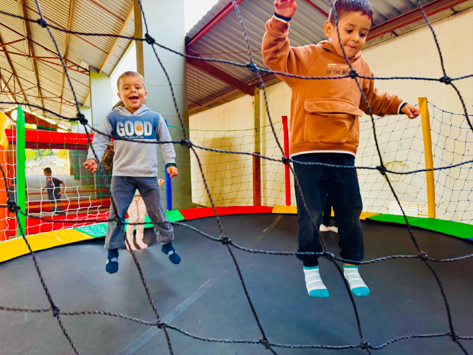RecreArte leva cultura, lazer e encantamento à Rua Coberta de Taquara até sábado