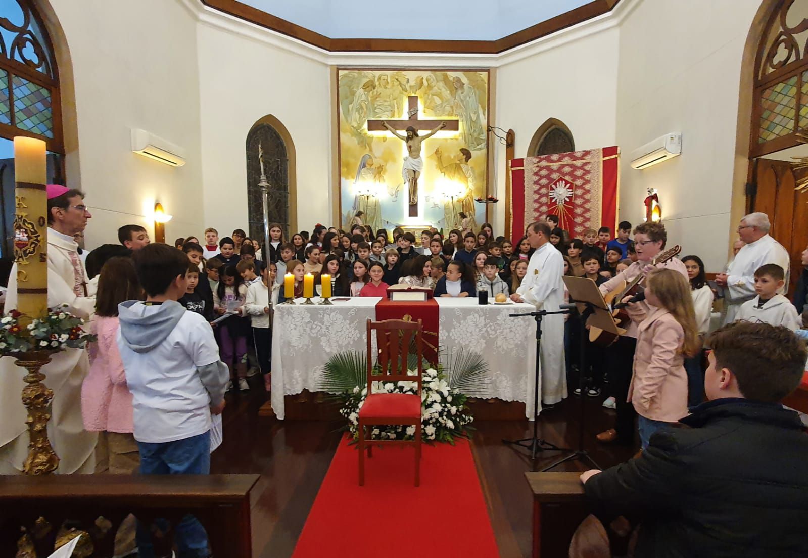 Rádio Taquara transmitiu mais uma edição da Novena do Divino na Paróquia Senhor Bom Jesus; veja fotos