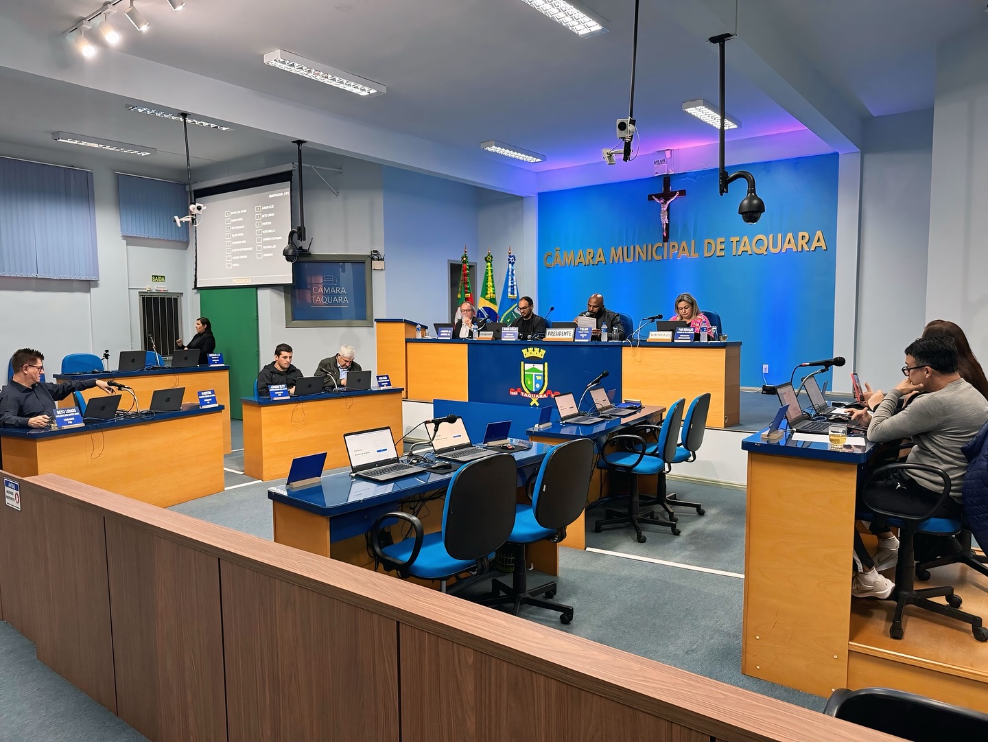 Câmara de Taquara aprova projetos para contratar médicos e enfermeiros