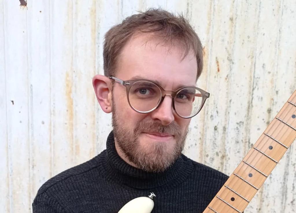 Músico e compositor Adriano Flesch lançará seu EP nesta sexta-feira (06) em Taquara