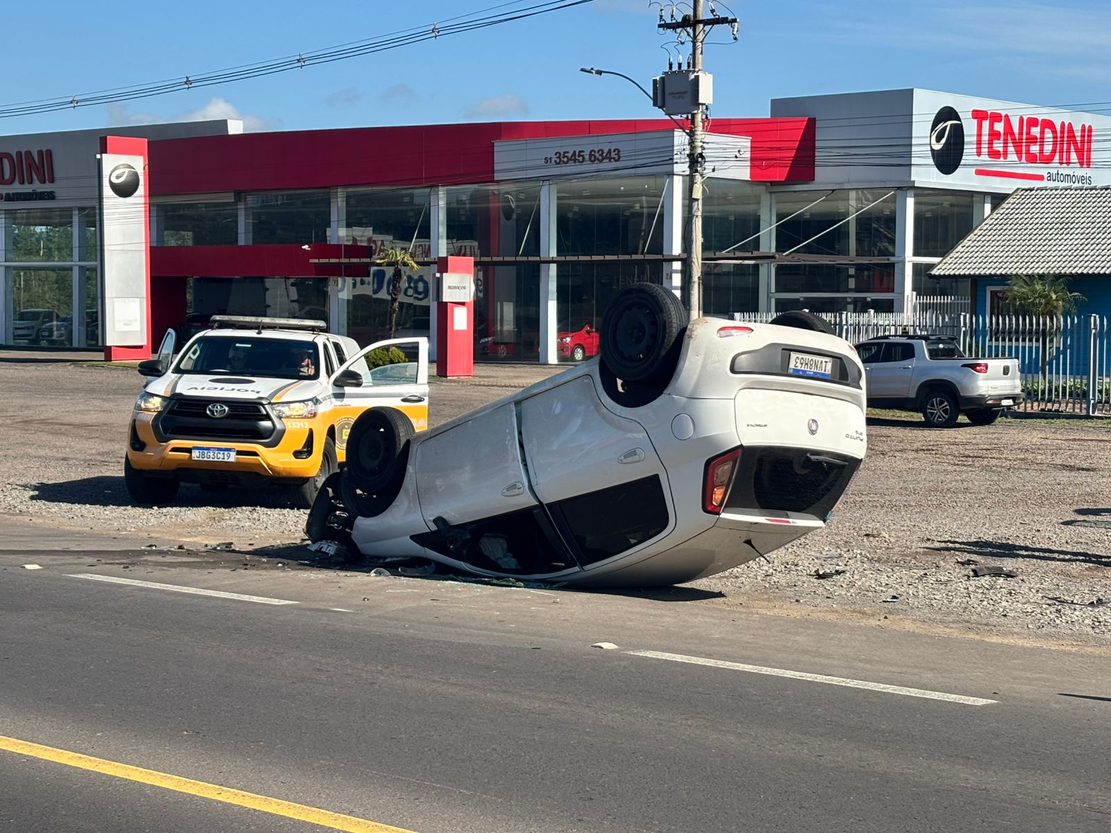 Colisão na ERS-115 causa capotamento e duas vítimas sem ferimentos graves em Igrejinha
