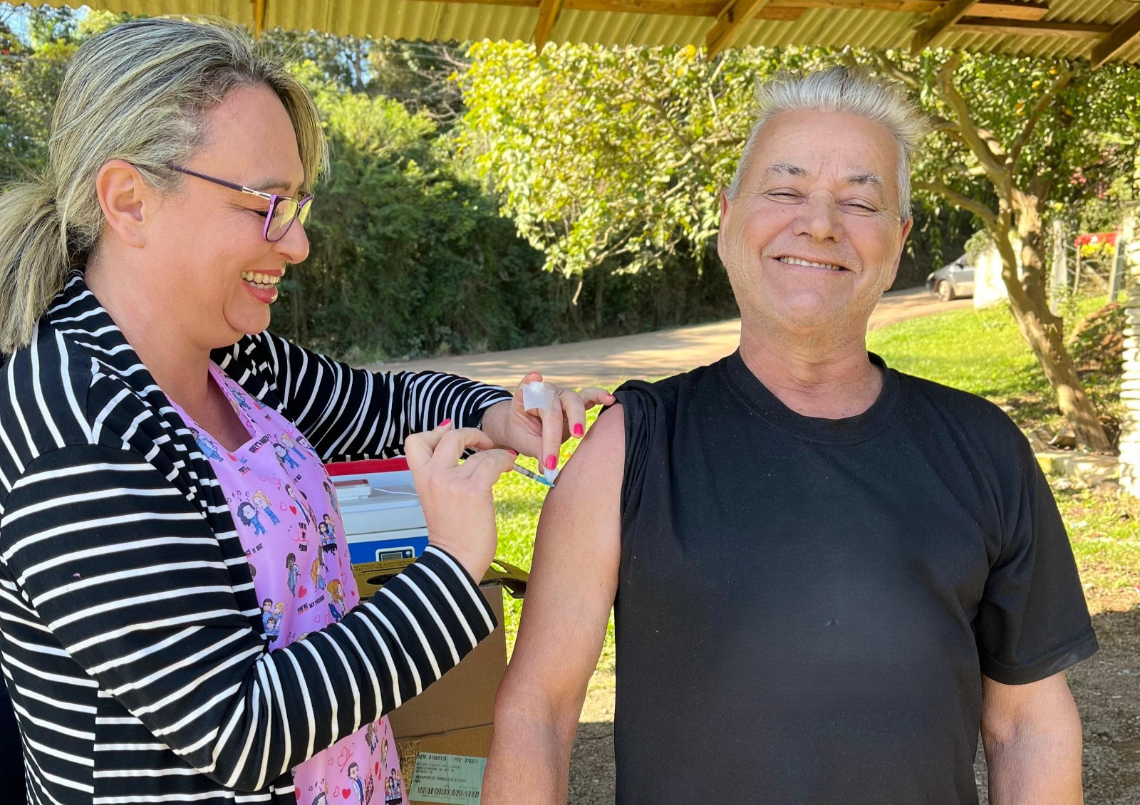 Dezenas de pessoas são imunizadas durante a Vacinação Itinerante na Freguesia do Mundo Novo em Taquara