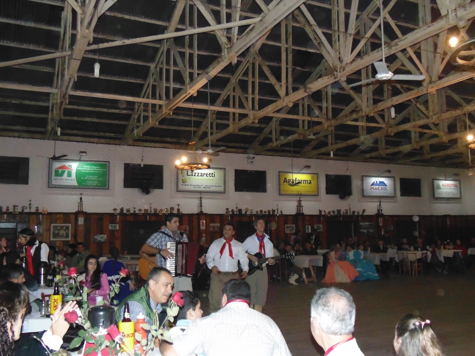 CTG O Fogão Gaúcho promove mais uma edição do Baile de Candeeiro neste sábado (14)