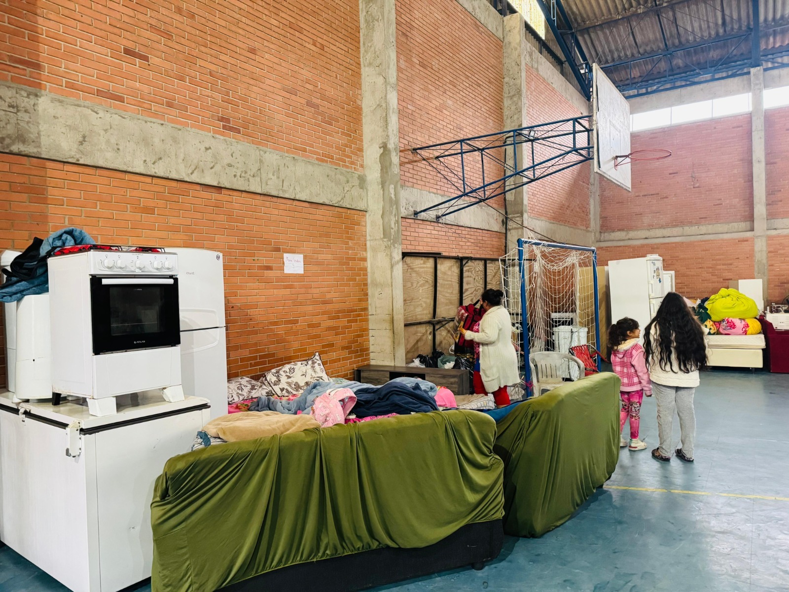 Campanha de arrecadação para famílias afetadas pela enchente em Taquara segue até quinta-feira (26)