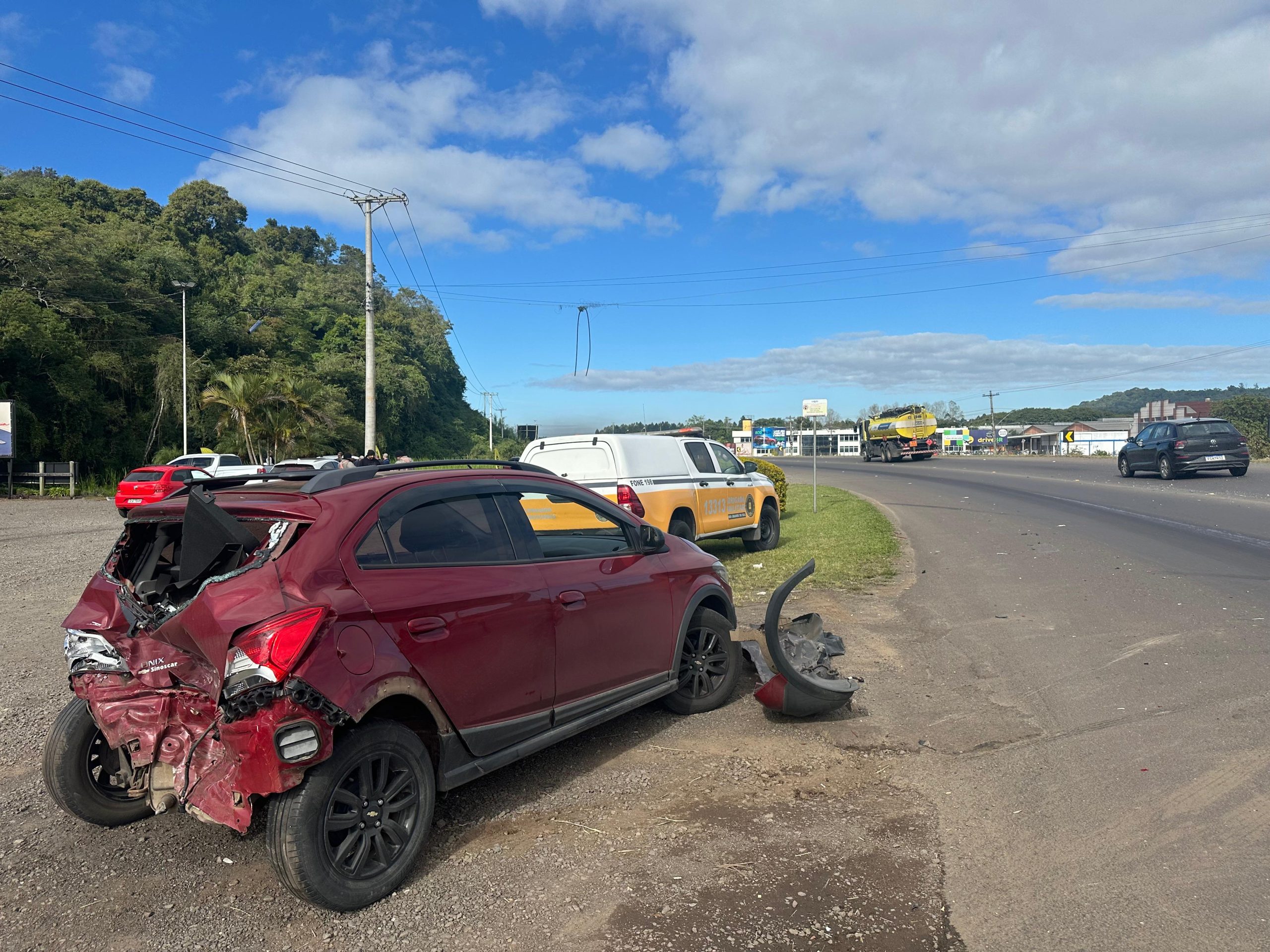Acidente entre dois veículos deixa feridos na ERS-115, em Igrejinha