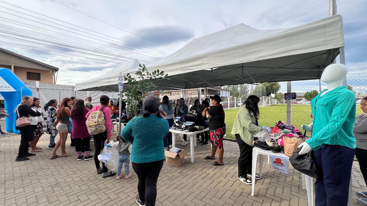 Gabinete da Primeira-Dama realiza Varal Solidário neste sábado (12) em Parobé