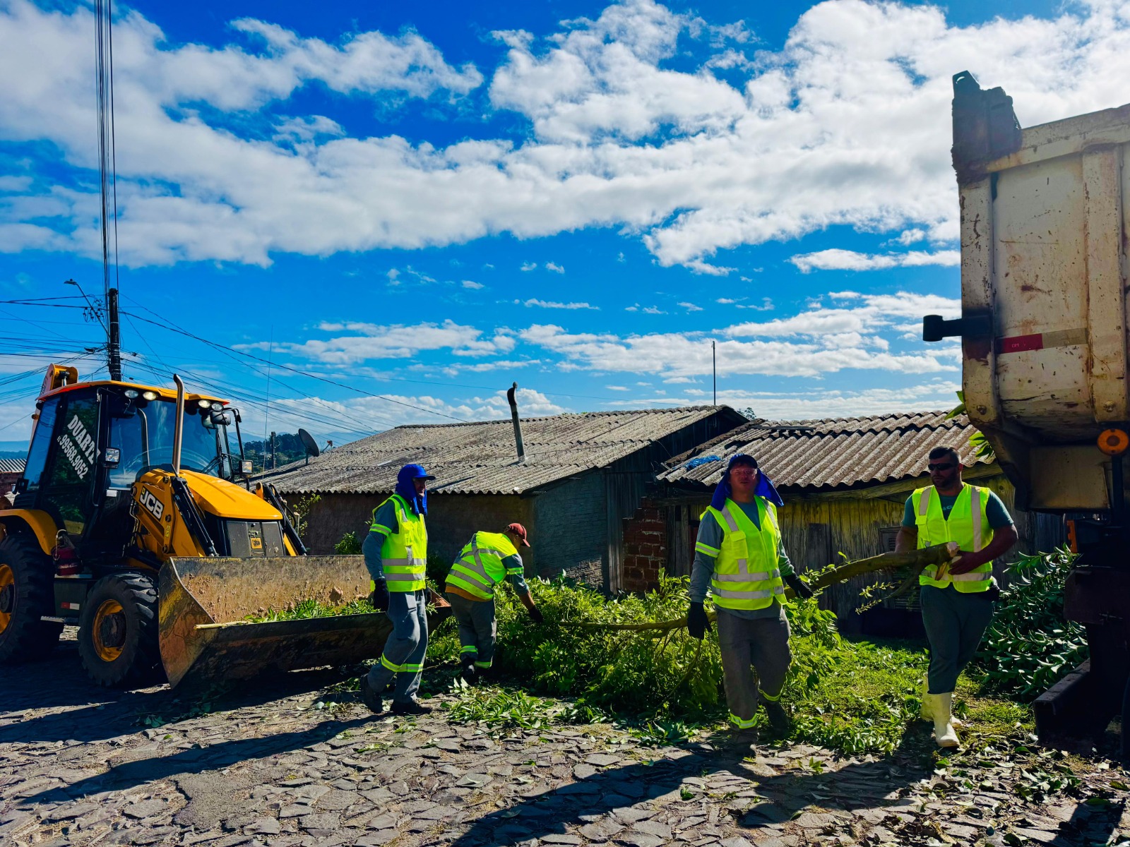 Coleta de podas segue em novos bairros a partir desta terça-feira em Taquara