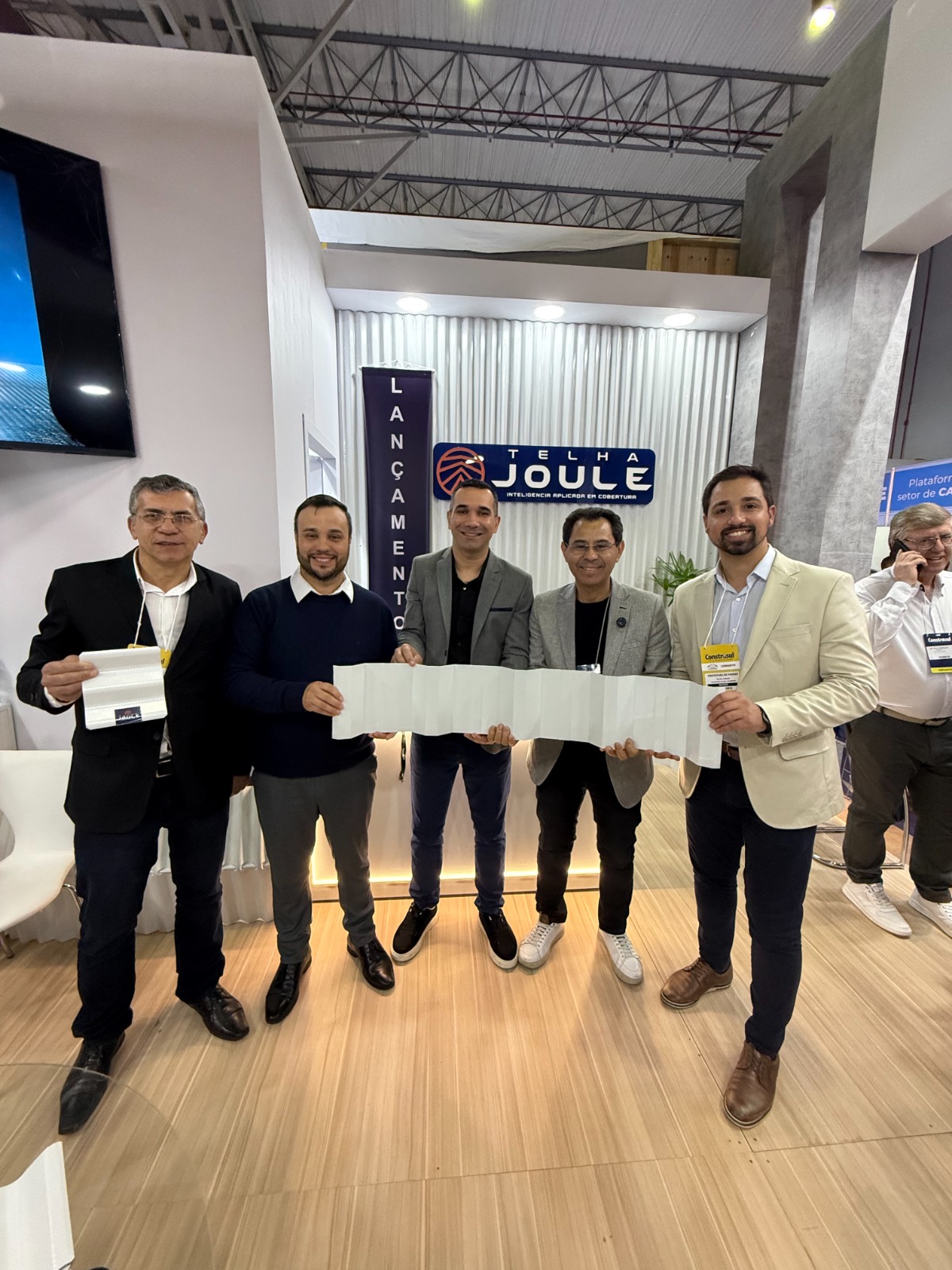 Prefeito Gilberto Gomes anuncia investimento de R$ 7 milhões da Top Telha em Parobé