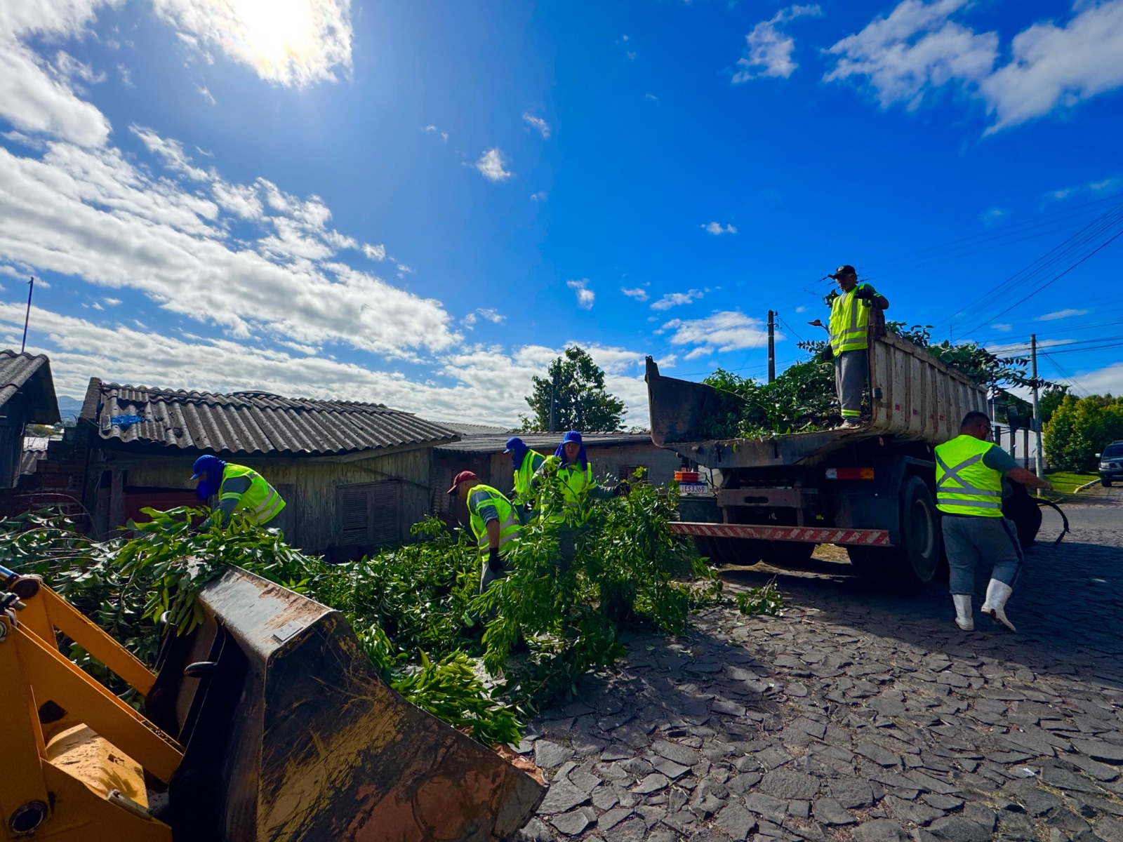 Bairro Nossa Senhora de Fátima recebe coleta de podas nesta semana em Taquara