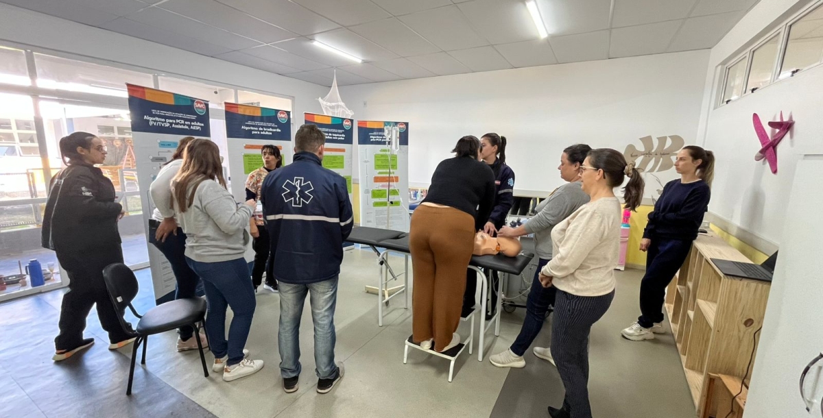 Profissionais de saúde recebem capacitação em emergências cardiovasculares no HSFA