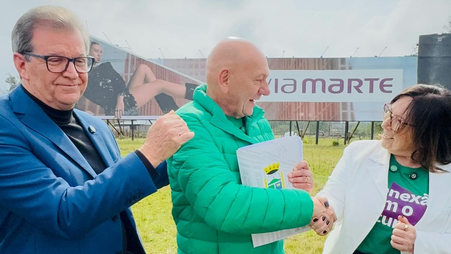 Prefeitura de Taquara entrega liberação para construção da loja Havan