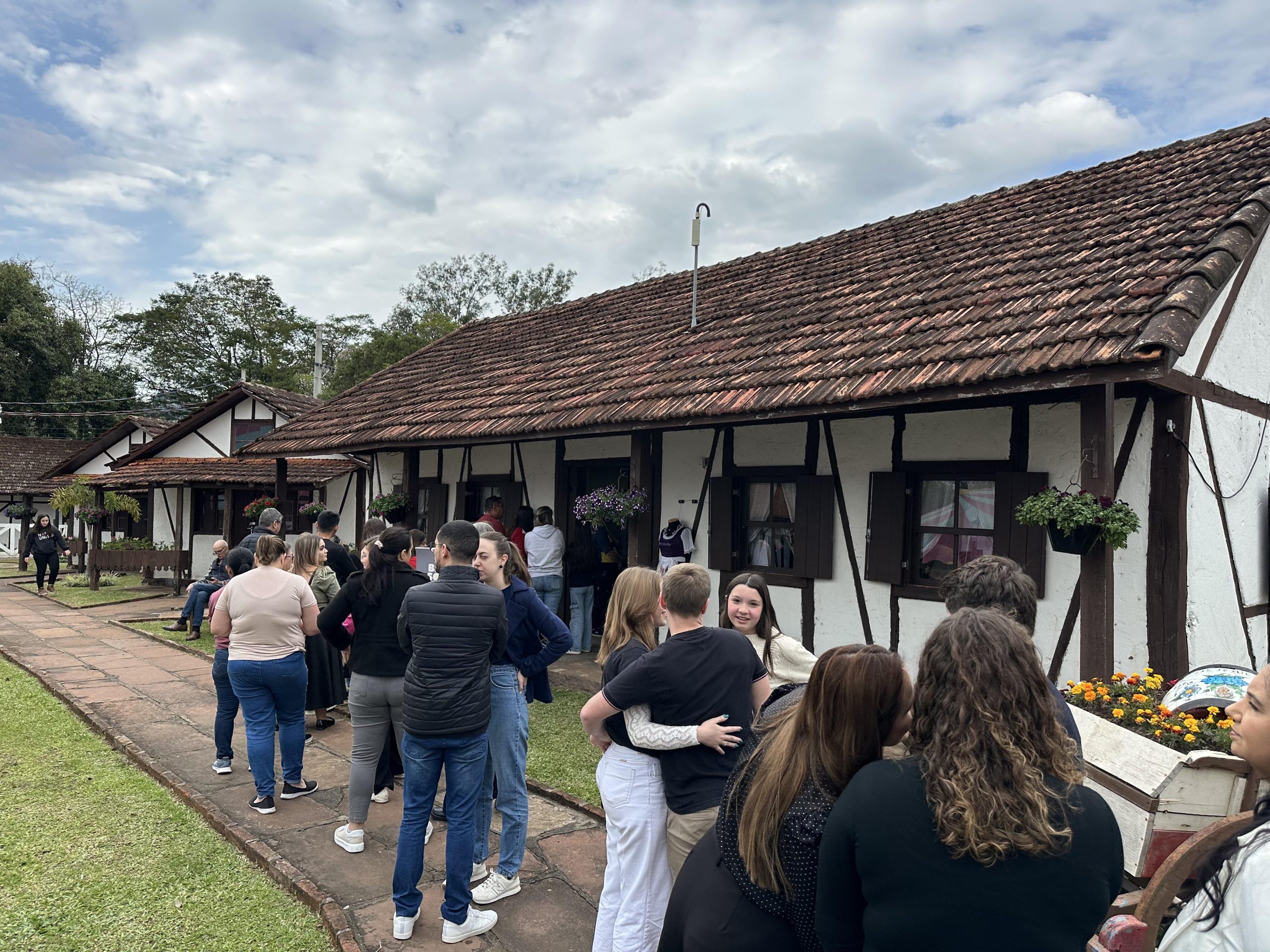 Oktoberfest de Igrejinha celebra Dia do Patrimônio Cultural com ações sociais, lançamento de projeto e valorização da memória