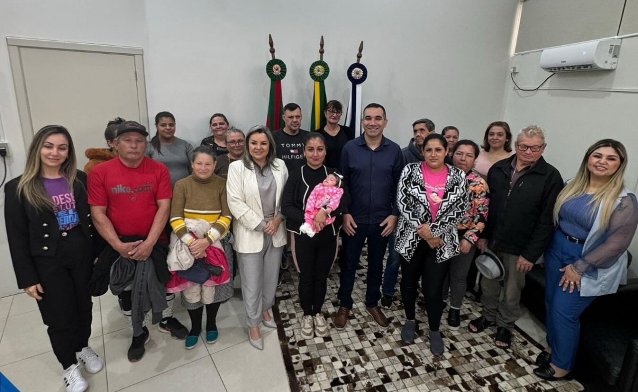 Prefeitura promove reunião com famílias que serão beneficiadas com novas moradias em Parobé
