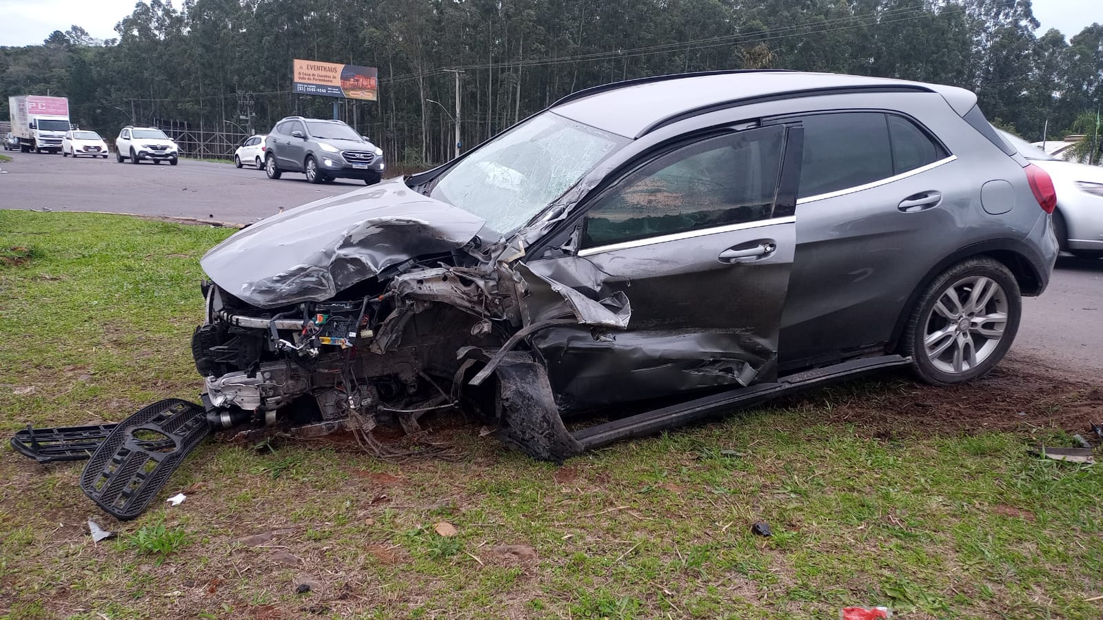 Colisão frontal deixa vítima ferida na ERS-115 em Igrejinha