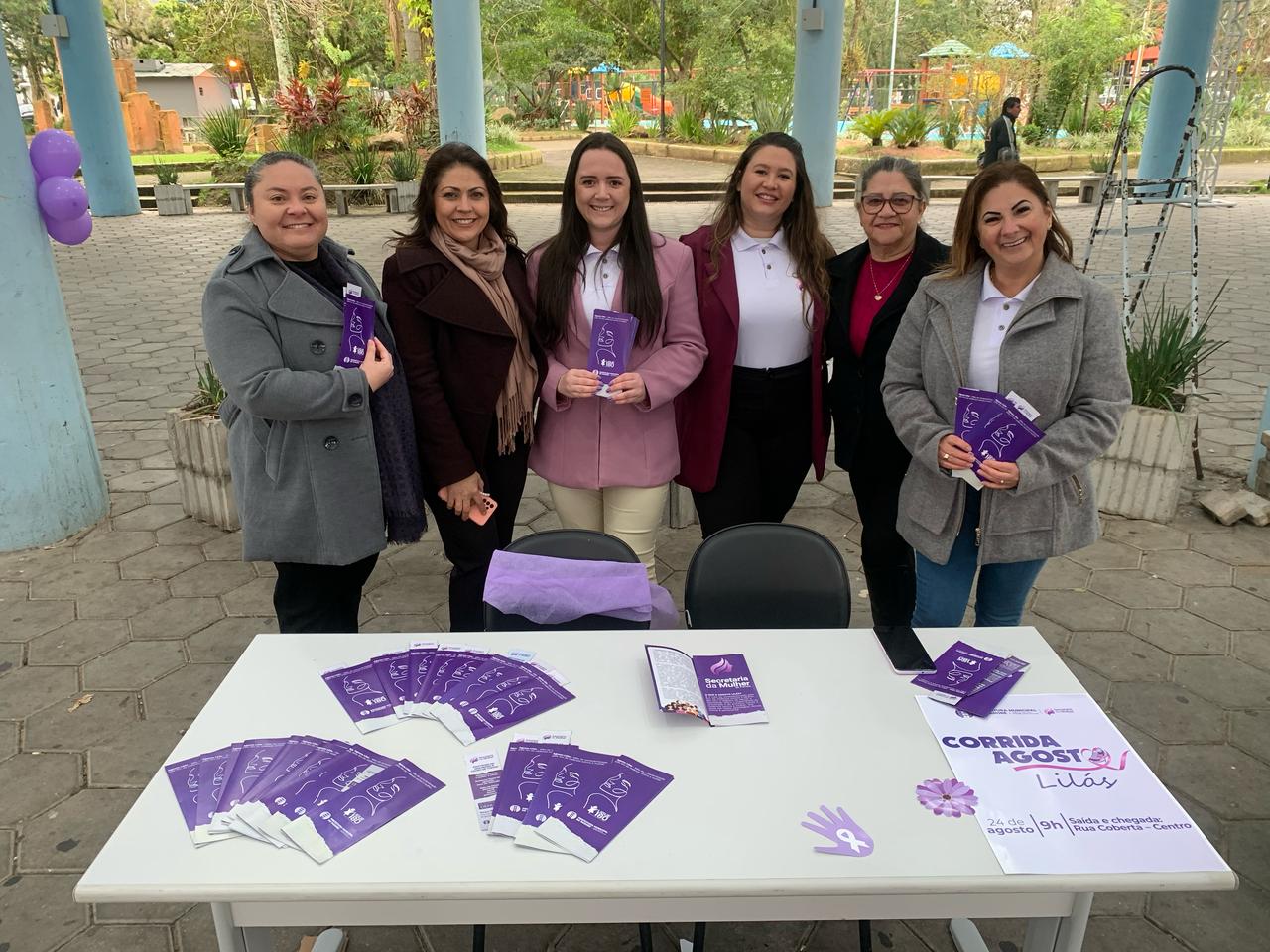 Ação do Agosto Lilás leva informação e apoio a mulheres em Parobé