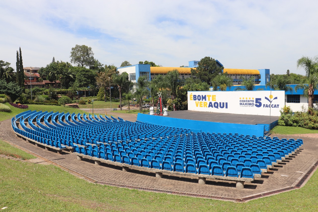 Curso de Direito da Faccat celebra 10 anos com jantar e apresentação cultural
