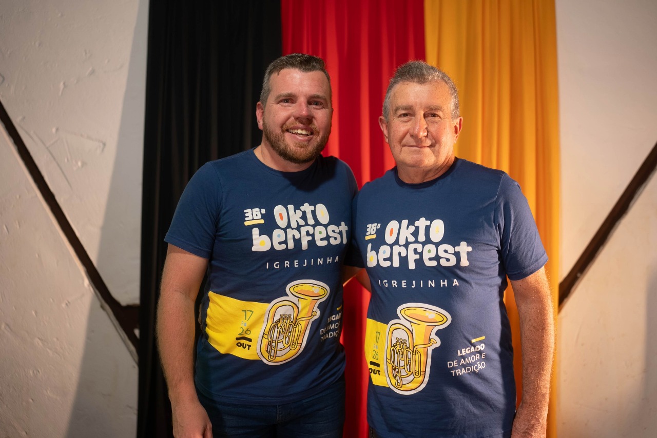 Voluntariado é um legado passado de pai para filho na Oktoberfest de Igrejinha