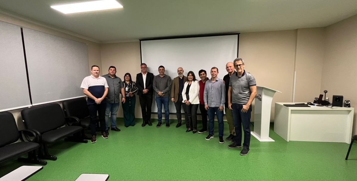 Vereadores de Parobé participam de reunião com direção do Hospital São Francisco de Assis