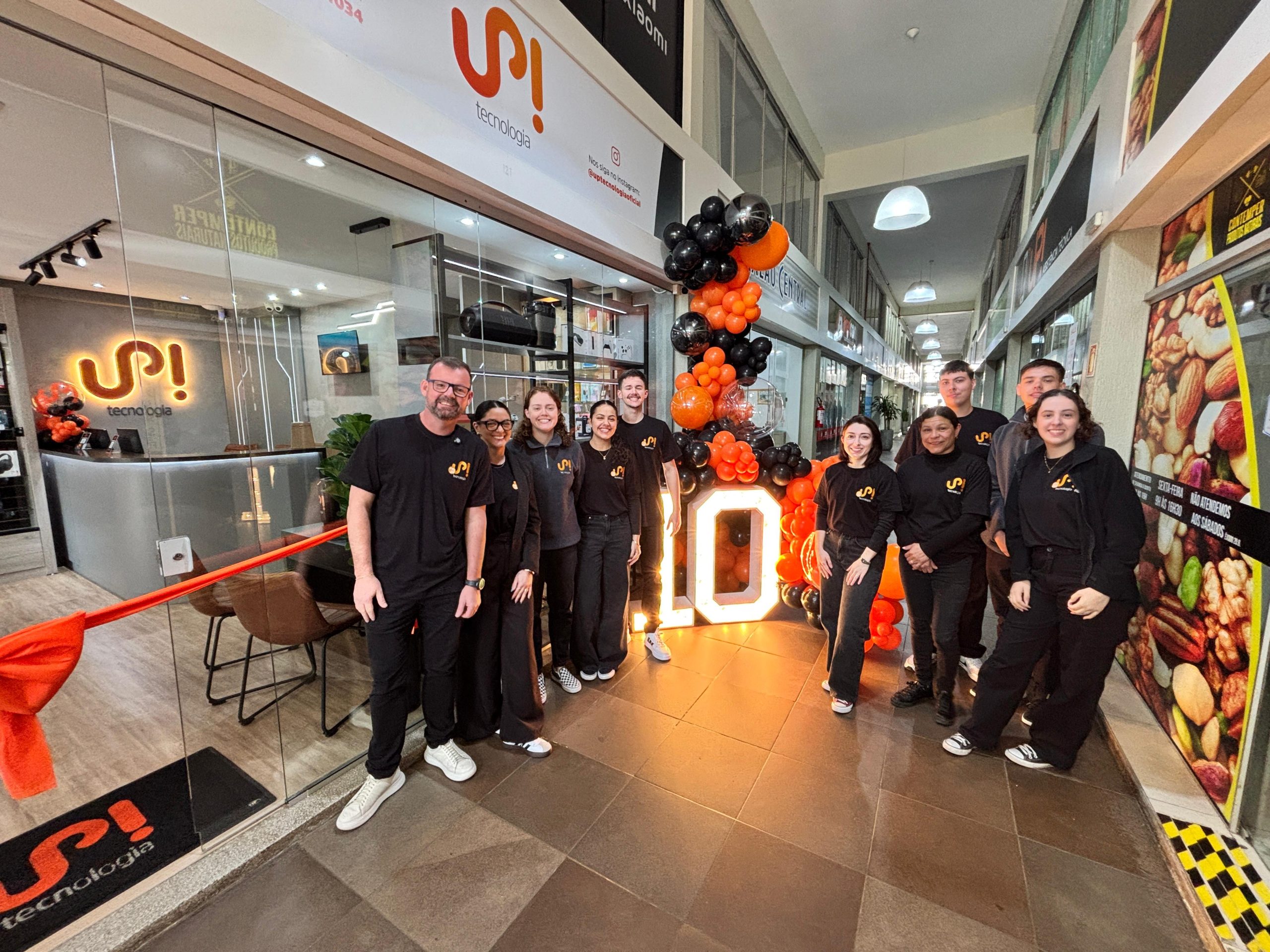UP! Tecnologia reinaugura loja em Taquara com novo conceito e celebra dez anos de história