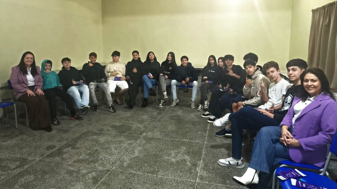 Parobé inicia rodas de conversa sobre violência em relacionamentos nas escolas municipais