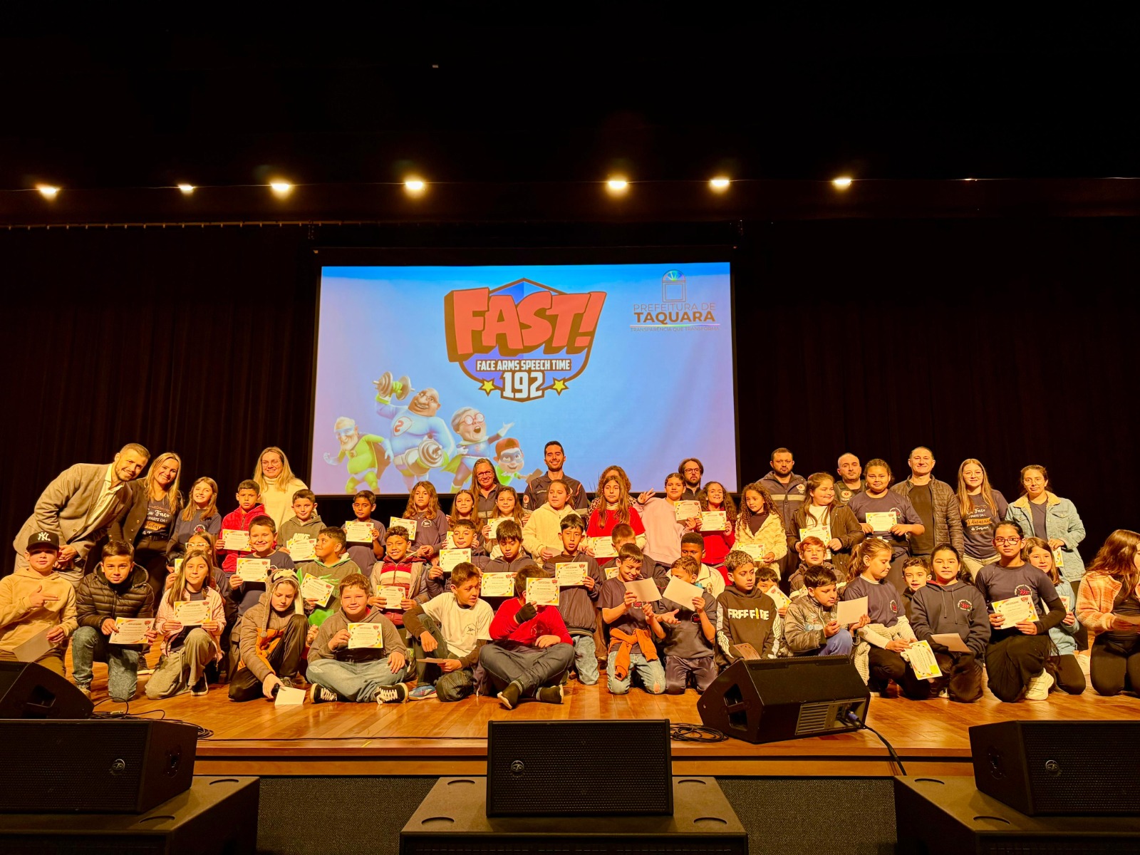Mais de 500 alunos da rede municipal recebem certificados do Programa Fast Heroes em Taquara