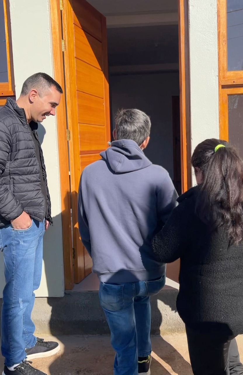 Prefeitura de Parobé vistoria novas moradias com famílias beneficiadas do programa A Casa É Sua