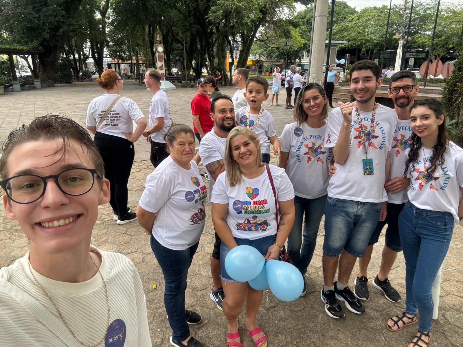 Grupo de pais promove encontros de apoio a cuidadores de crianças autistas em Taquara