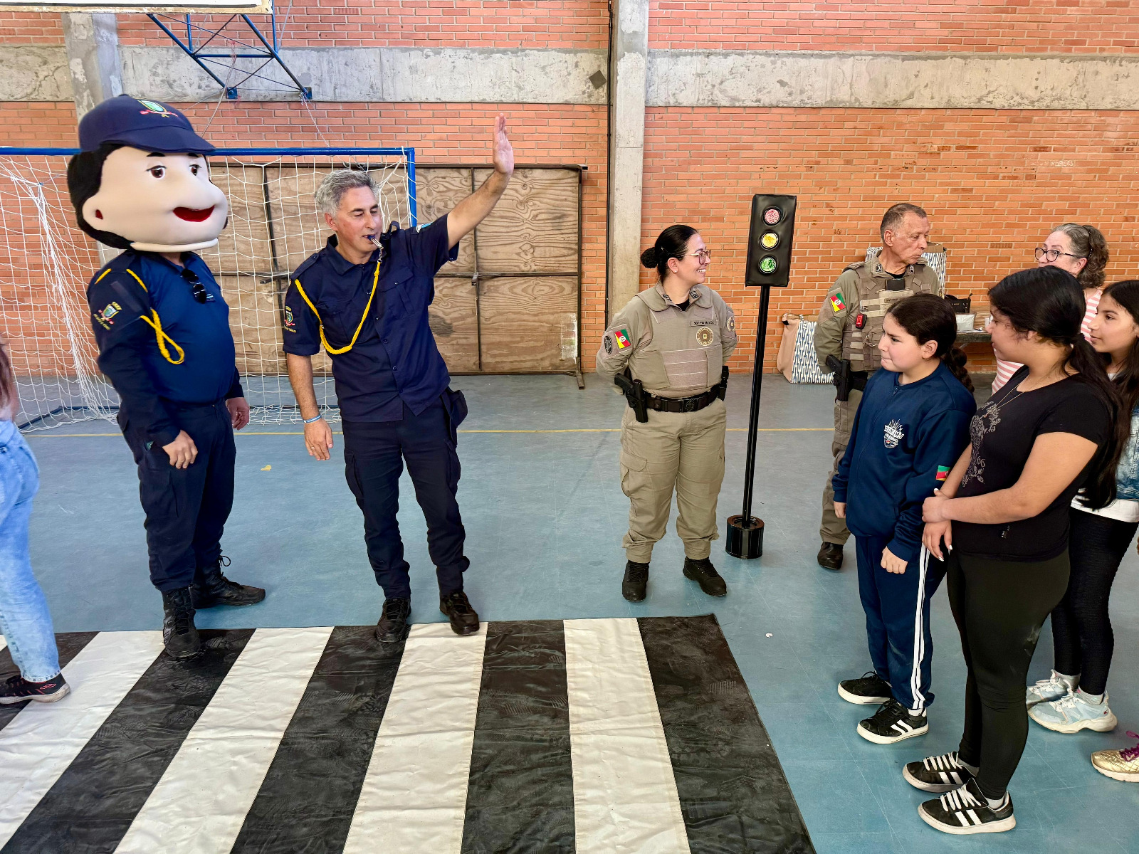 Semana do Trânsito 2025 tem início em Taquara com atividades educativas nas escolas