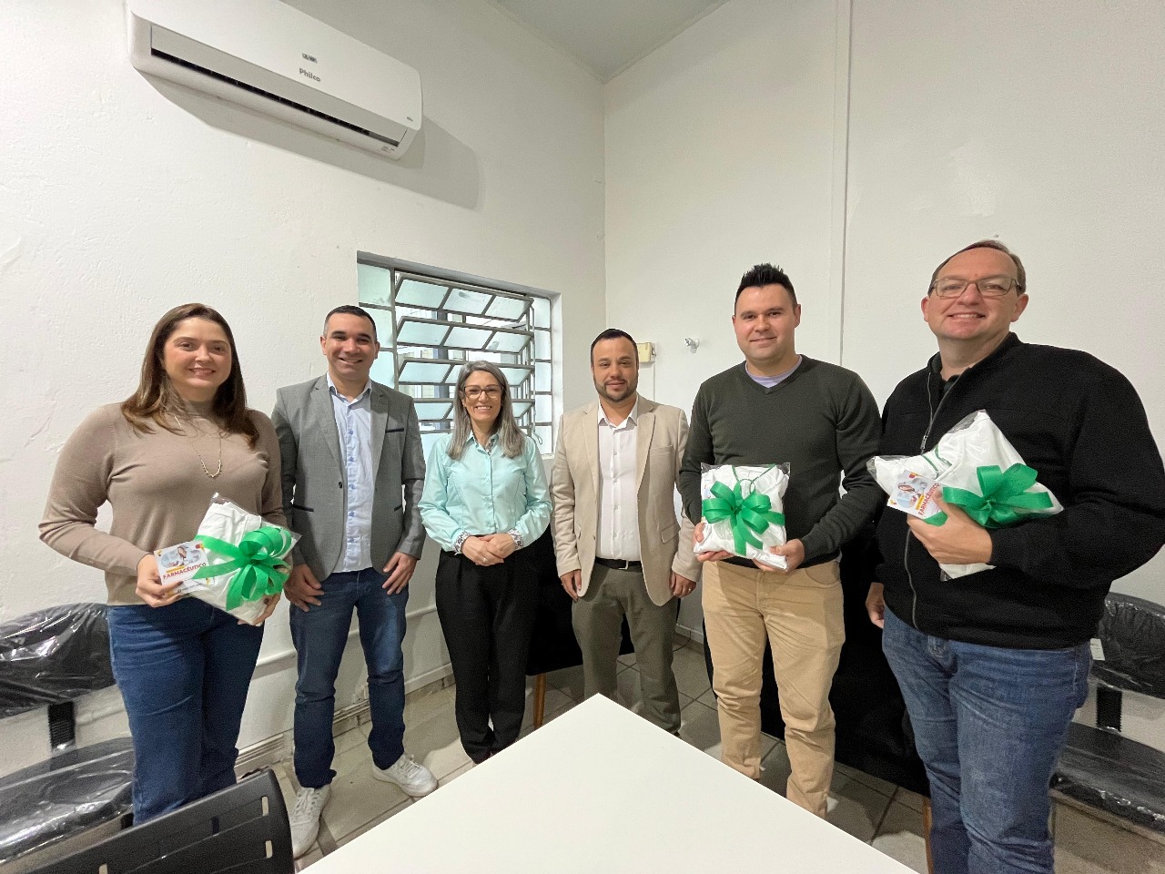 Parobé celebra o Dia do Farmacêutico com café especial e homenagem aos profissionais