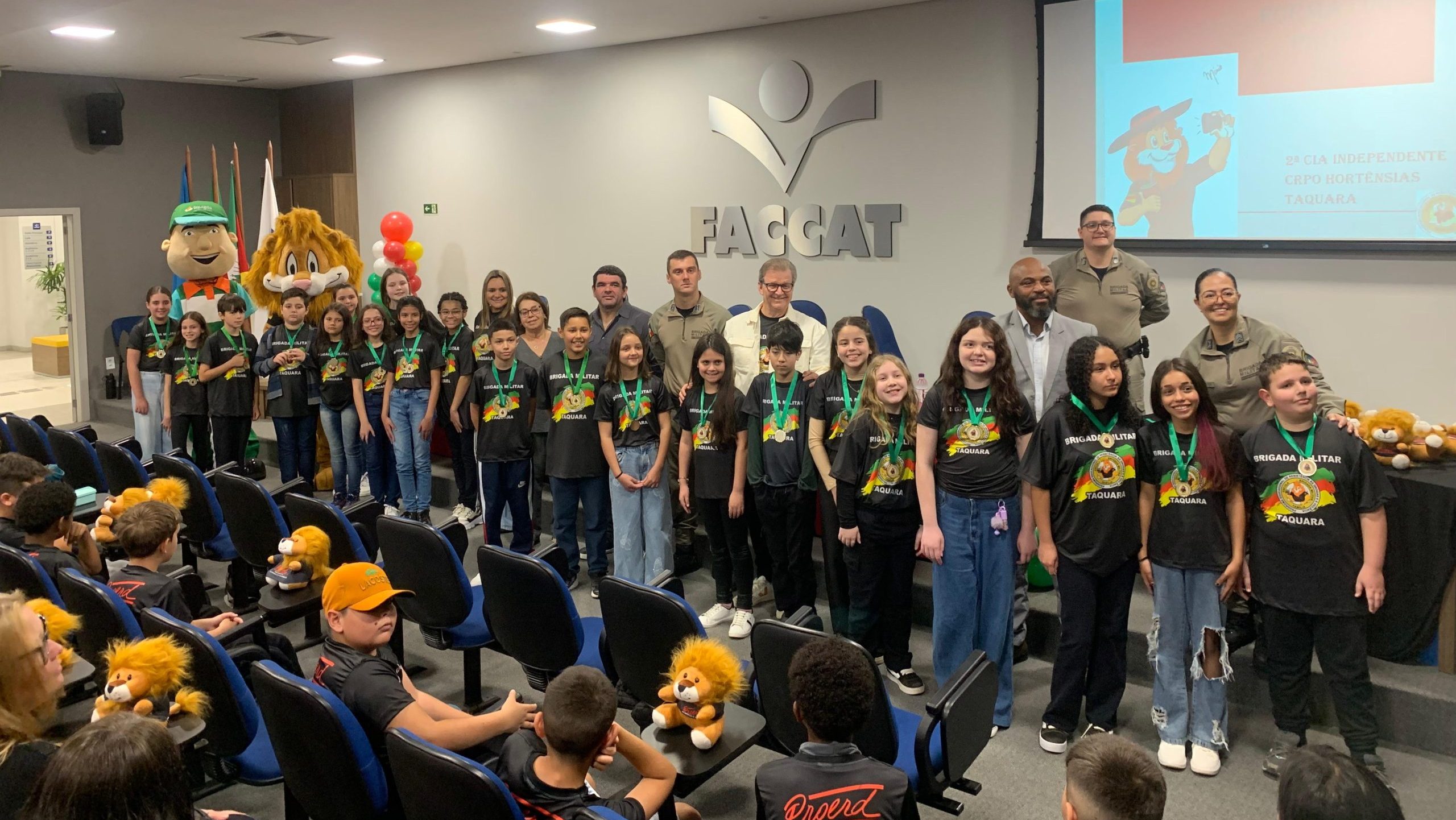 Proerd forma 120 alunos em cerimônia na Faccat em Taquara