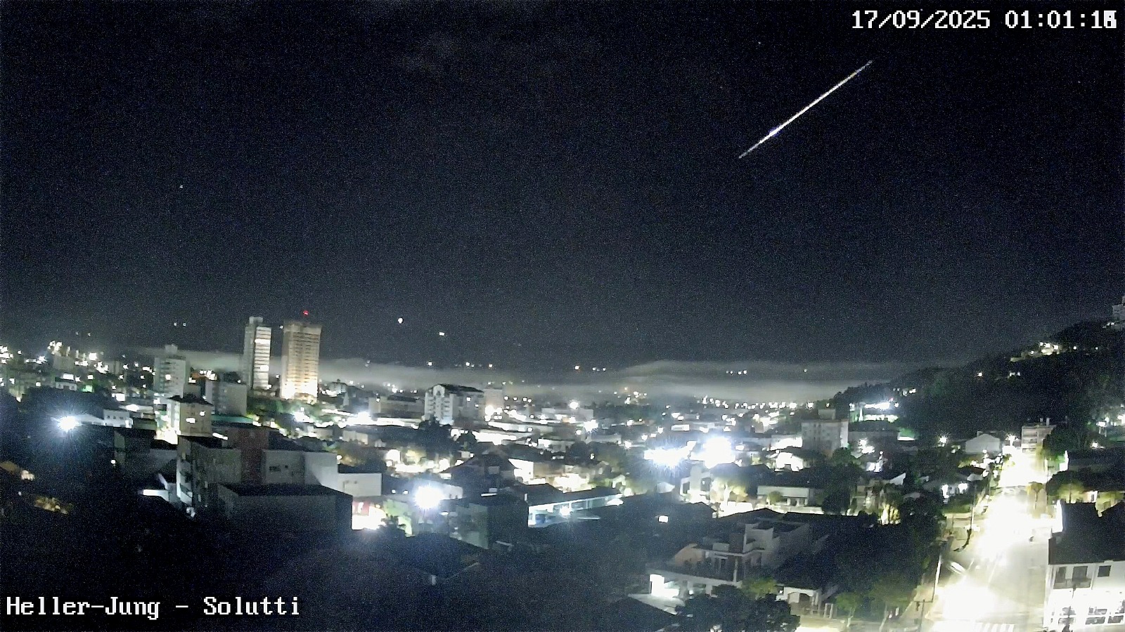 Clarão no céu: meteoro Fireball de grande magnitude é avistado no Paranhana; veja o vídeo