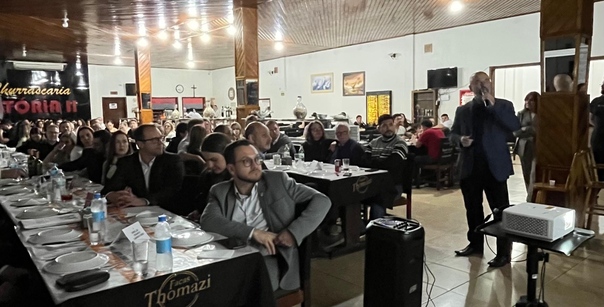 Reunião-jantar aproxima direção e corpo clínico do Hospital São Francisco de Assis