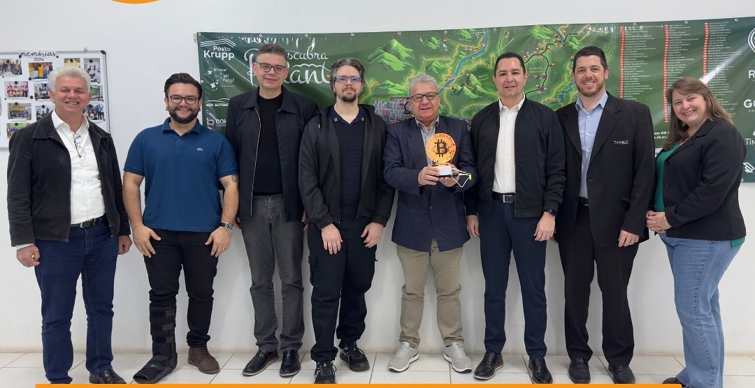 Referência mundial na adoção do Bitcoin, Rolante recebe comitiva de Itajaí