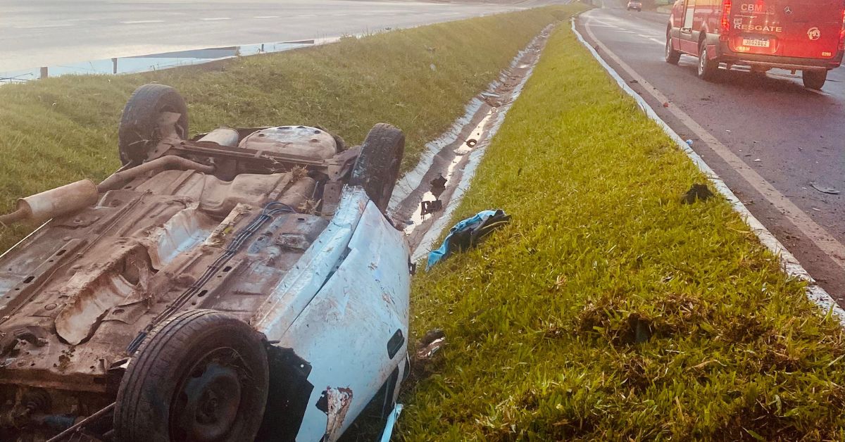 Capotamento na ERS-239 deixa seis pessoas feridas em Taquara